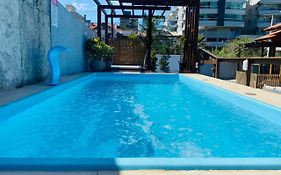 Residencial Com Piscina Possui Jacuzzi Aquecida Com Hidromassagem