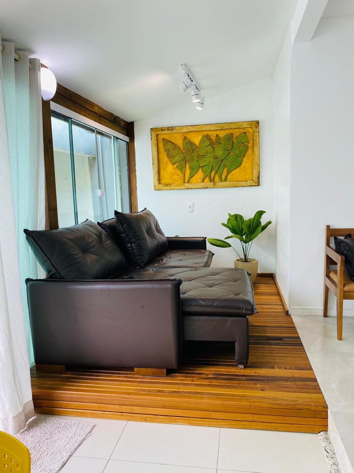 Residencial Com Piscina Possui Jacuzzi Aquecida Com Hidromassagem Bombinhas Exterior foto