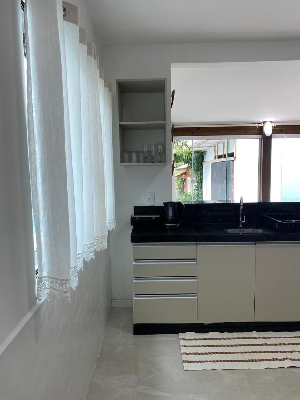 Residencial Com Piscina Possui Jacuzzi Aquecida Com Hidromassagem Bombinhas Exterior foto